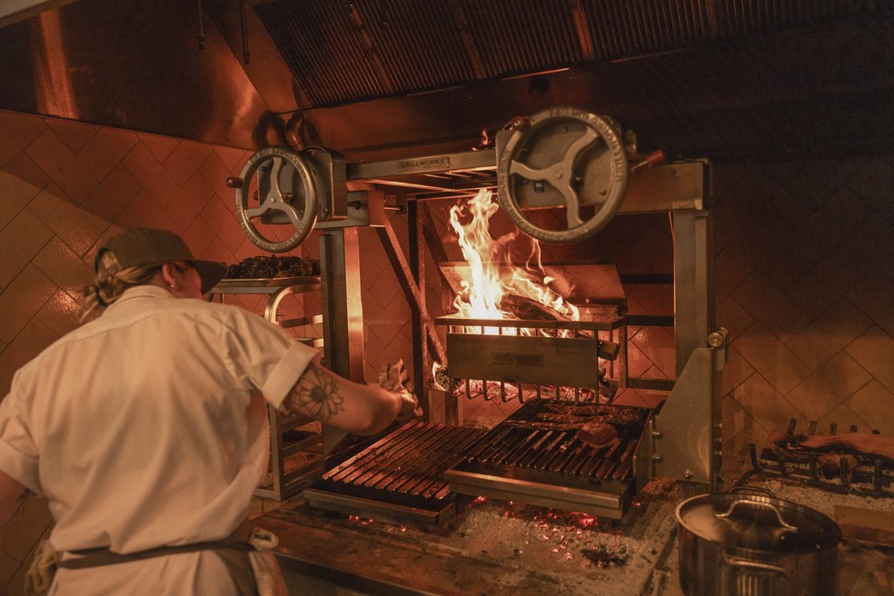 Grelha no restaurante The Union — Foto: Rebecca Stumpf / The New York Times