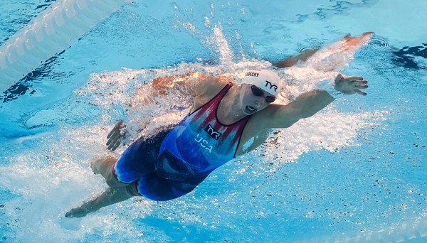 Katie Ledecky vence 800m livre e se torna a mulher com maior número de ouros na história 