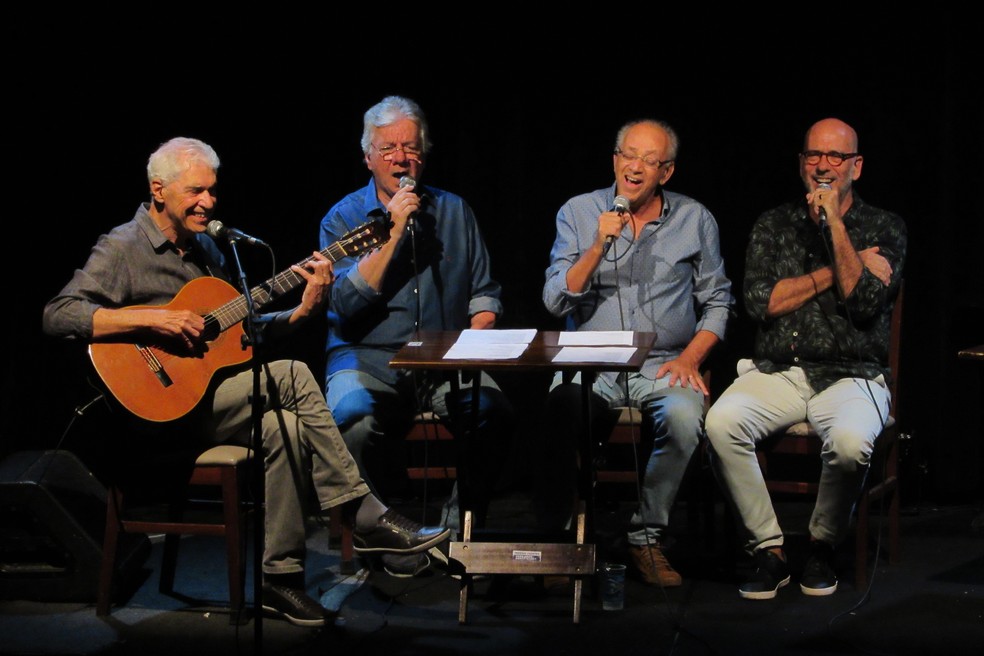 O MPB4 sobe ao palco do Qualistage para cantar sucessos junto com Ivan Lins — Foto: Divulgação/Marcelo Cabanas