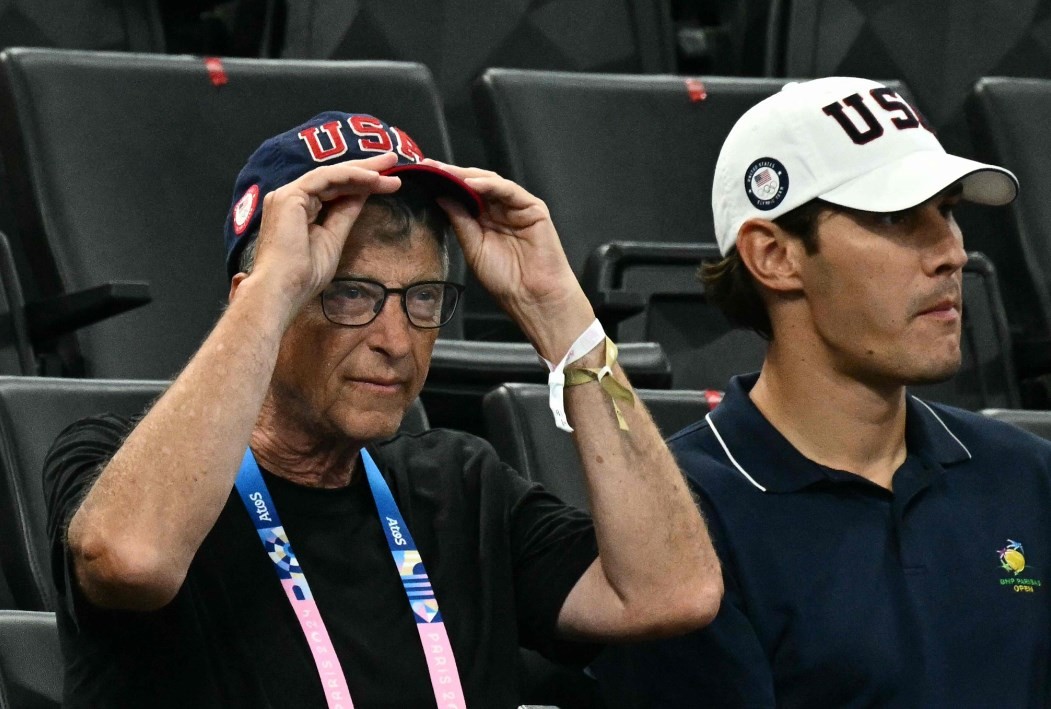 Bill Gates esteve na Bercy Arena para a final de ginástica artística — Foto: Divulgação/AFP