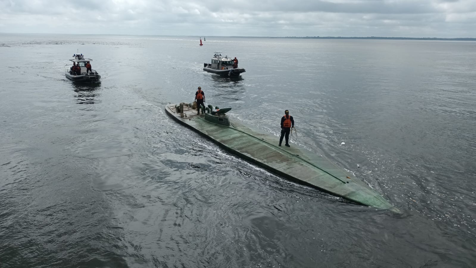 Marinha da Colômbia apreendeu narcossubmarino com 20 metros de comprimento e 3 toneladas de cocaína — Foto: Divulgação