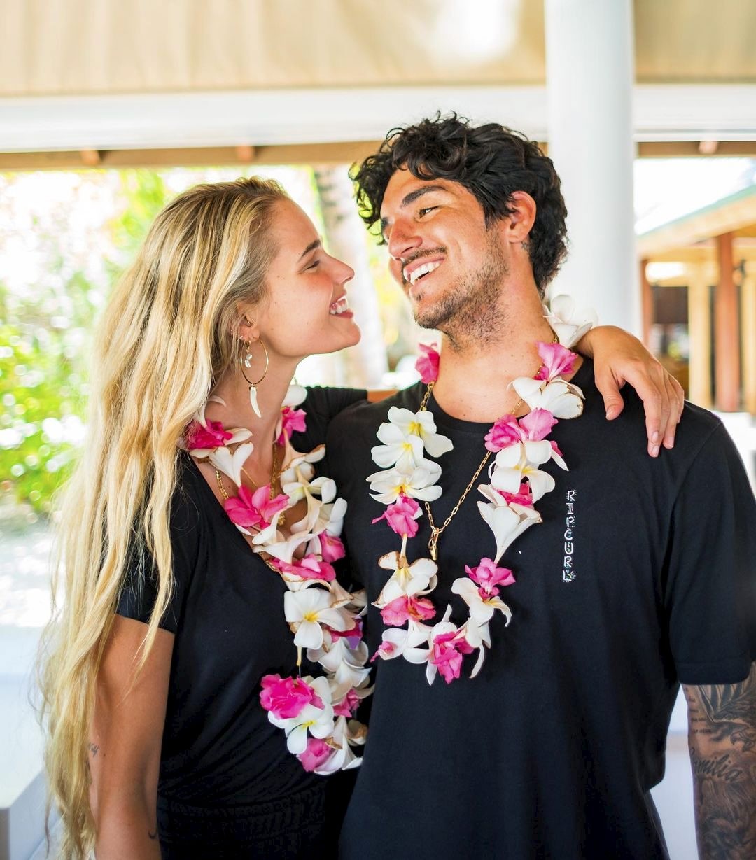 Yasmin Brunet engatou um romance com o surfista Gabriel Medina em 2020. Os dois decidiram morar juntos durante a pandemia e se casaram no fim daquele ano, numa cerimônia que reuniu poucos convidados, no Havaí, nos EUA. A união chegou ao fim em janeiro de 2022 — Foto: Reprodução