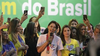 A primeira-dama Michelle Bolsonaro participa de ato na Baixada Fluminense — Foto: Gabriel de Paiva