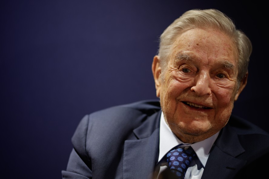 O bilionário George Soros, tradicional doador democrata, logo apoiou Kamala Harris