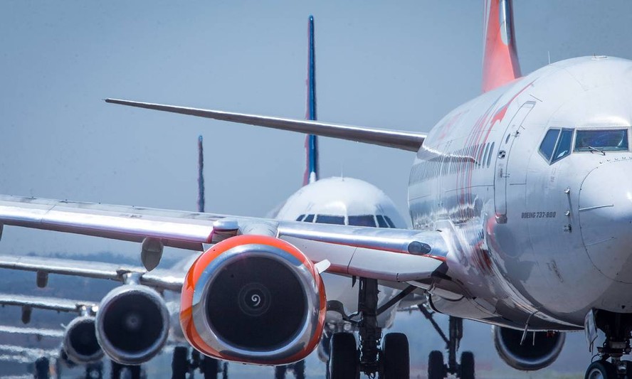 Passagens aéreas disparam e não há previsão de queda