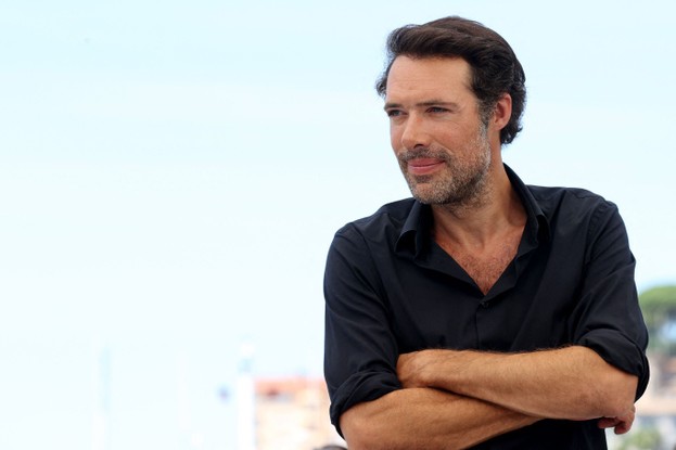 Nicolas Bedos na edição 2021 do Festival de Cannes: o ator e diretor francês é acusado de estupro e assédio sexual