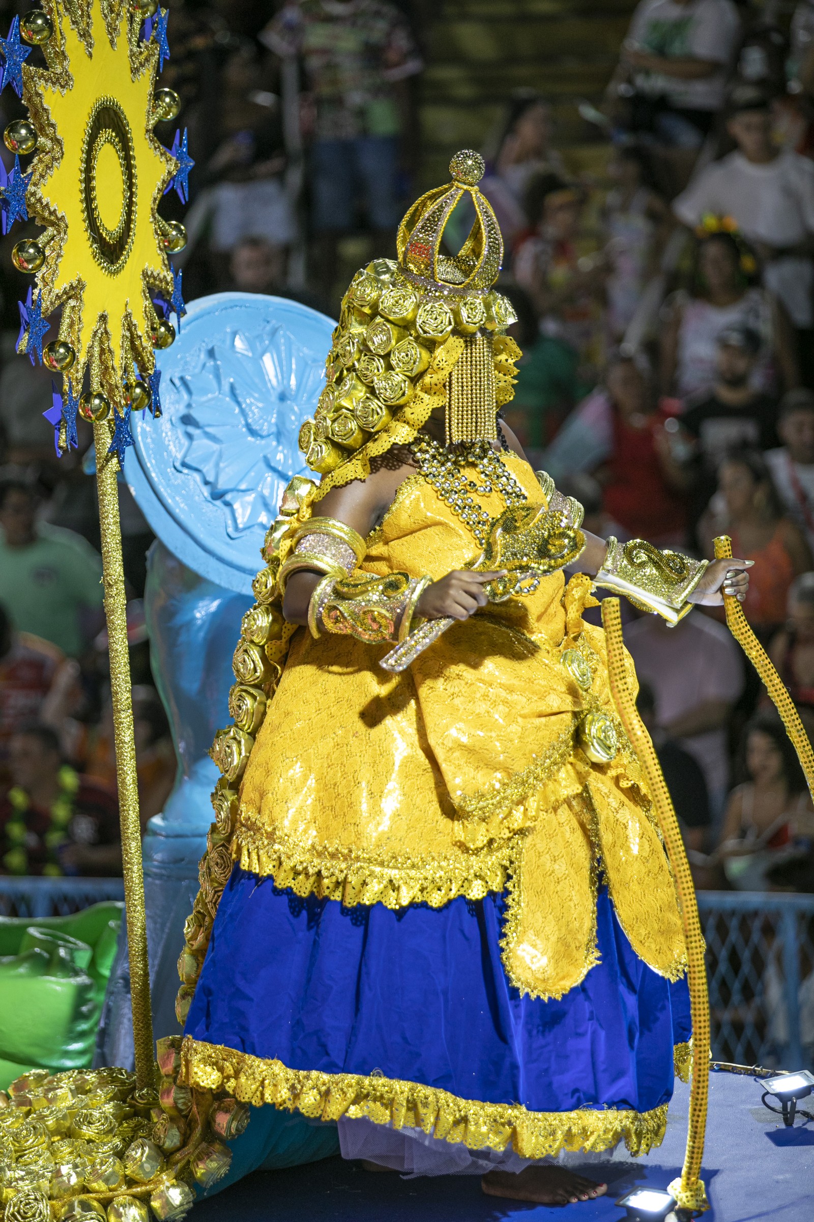 Desfile da Grande Rio, segunda escola a cruzar a avenida do samba — Foto: Guito Moreto