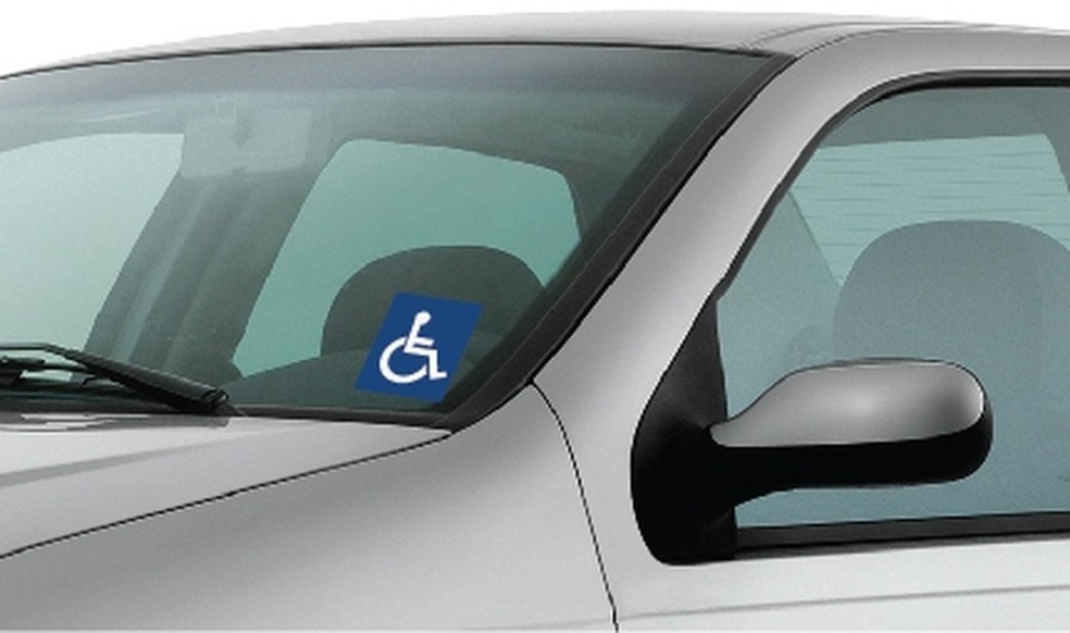 Pessoas com deficiência esperam por um longo prazo para obter descontos na compra de carros — Foto: Reprodução