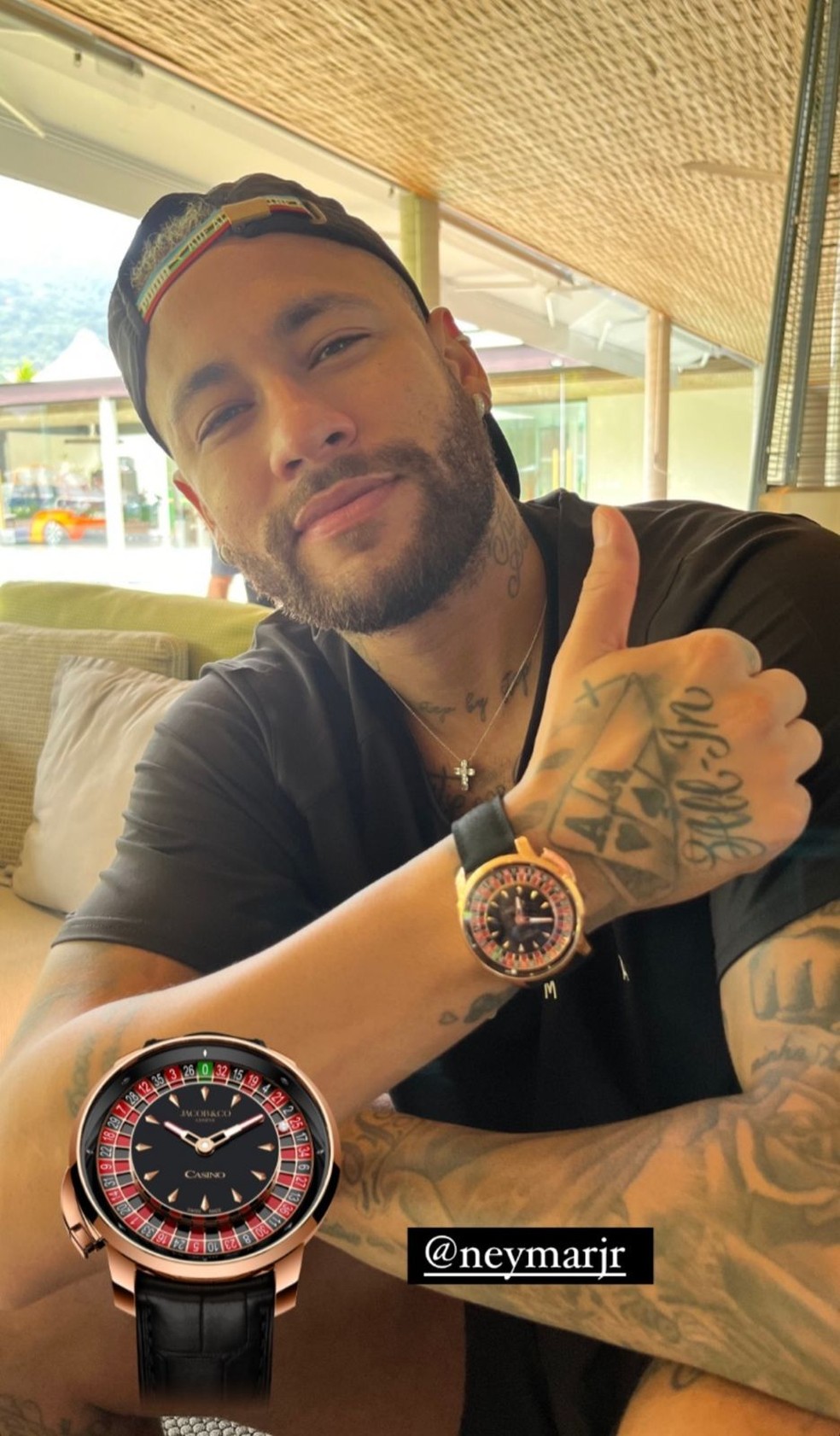Neymar com seu relógio Casino Tourbillon — Foto: Reprodução