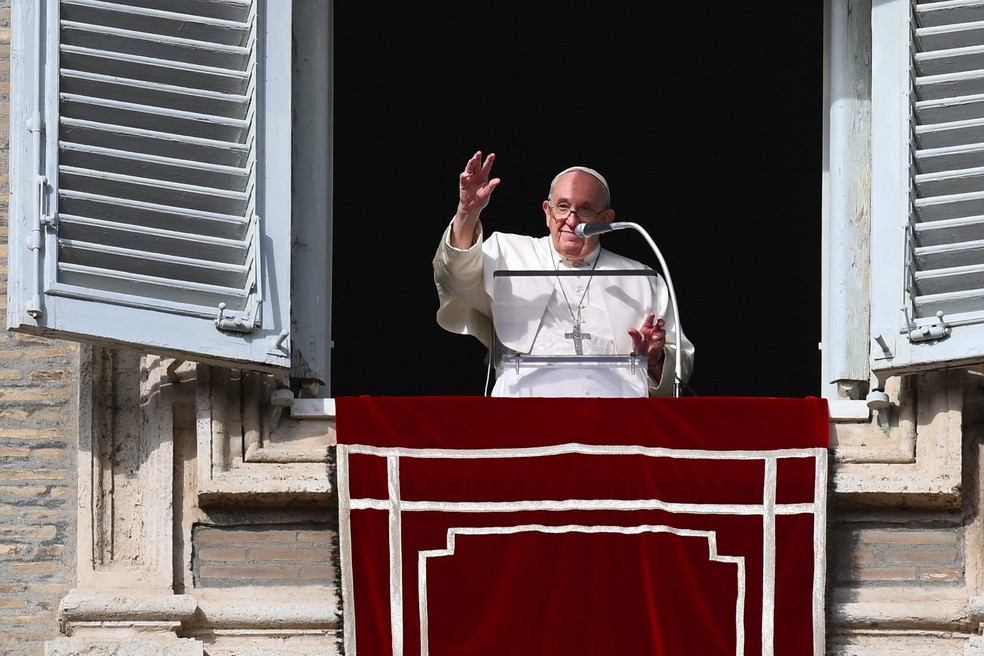 Papa Francisco na Praça São Pedro no domingo, 11 de dezembro — Foto: Vincenzo Pinto/AFP