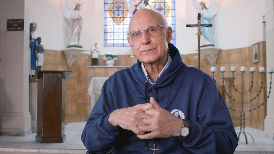 Padre Júlio Lancelotti em cena do documentário 'Sociedade do Medo'