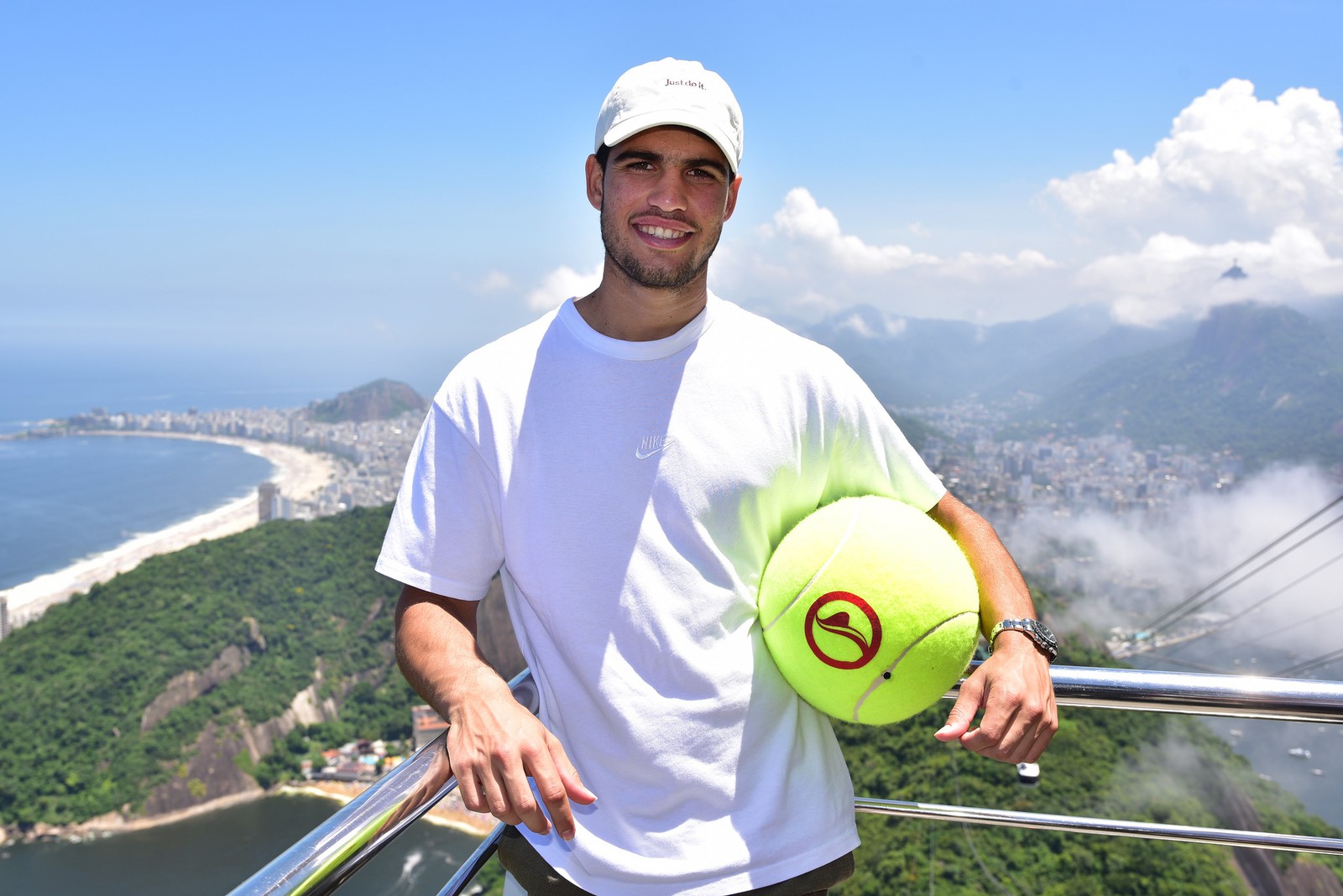 O espanhol no alto do Pão de Açúcar — Foto: Fotojump/Rio Open