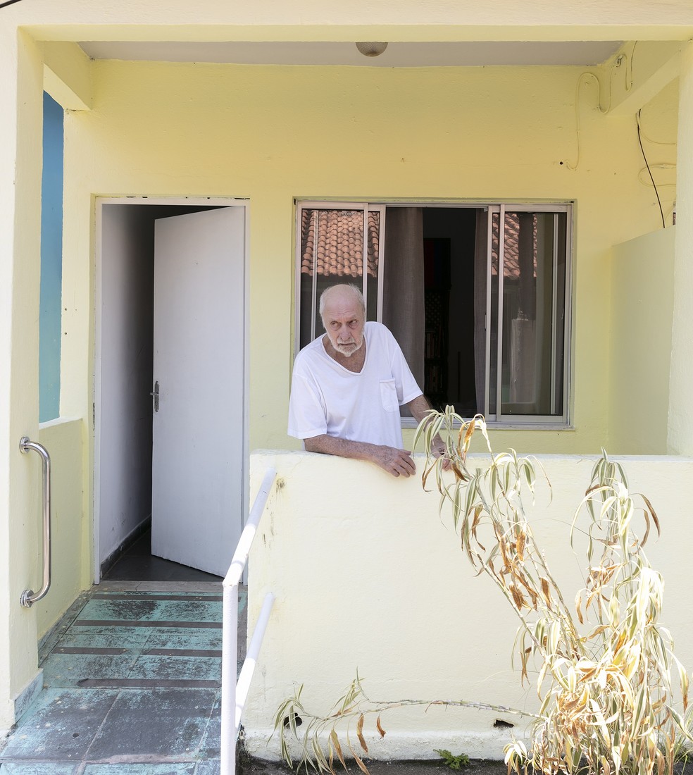 Paulo Cesar Pereio: instituição conta com um "embaixador" para se comunicar com o ator, famoso pelo mau humor — Foto: LEO AVERSA