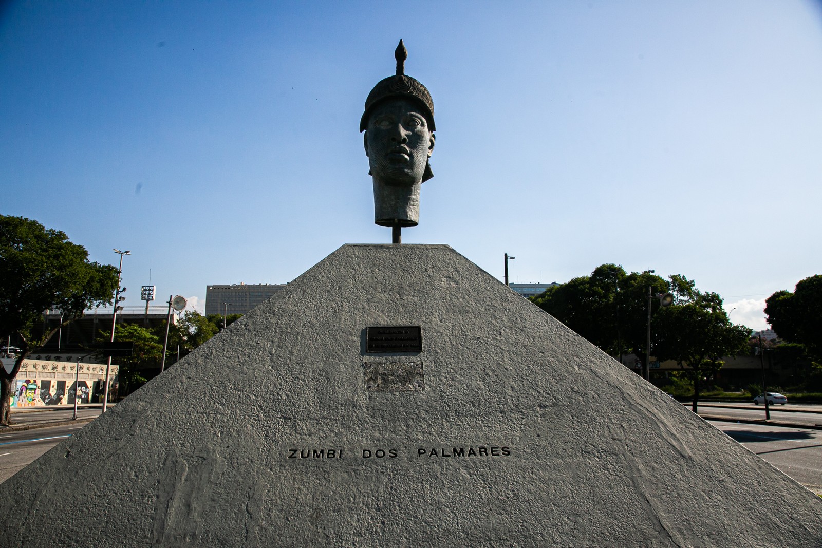 Monumento em homenagem a Zumbi dos Palmares, idealizado por Darcy fortalecer a consciência negra. — Foto: Rebecca Alves