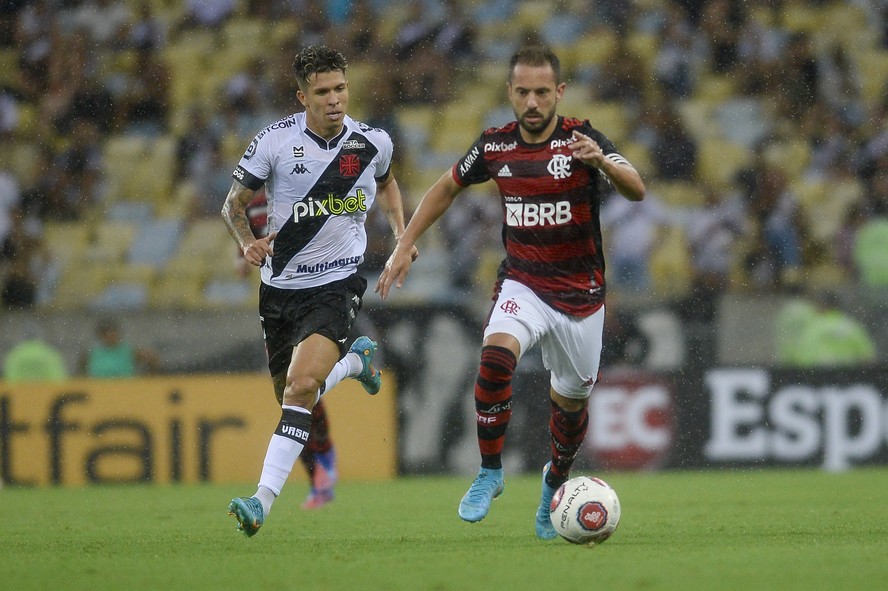 Patrocínios de empresas de apostas esportivas dominam camisas de clubes brasileiros