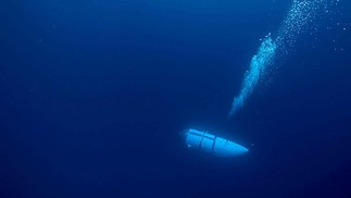 Imagem mostra submersível Titan durante uma descida — Foto: OceanGate Expeditions / AFP