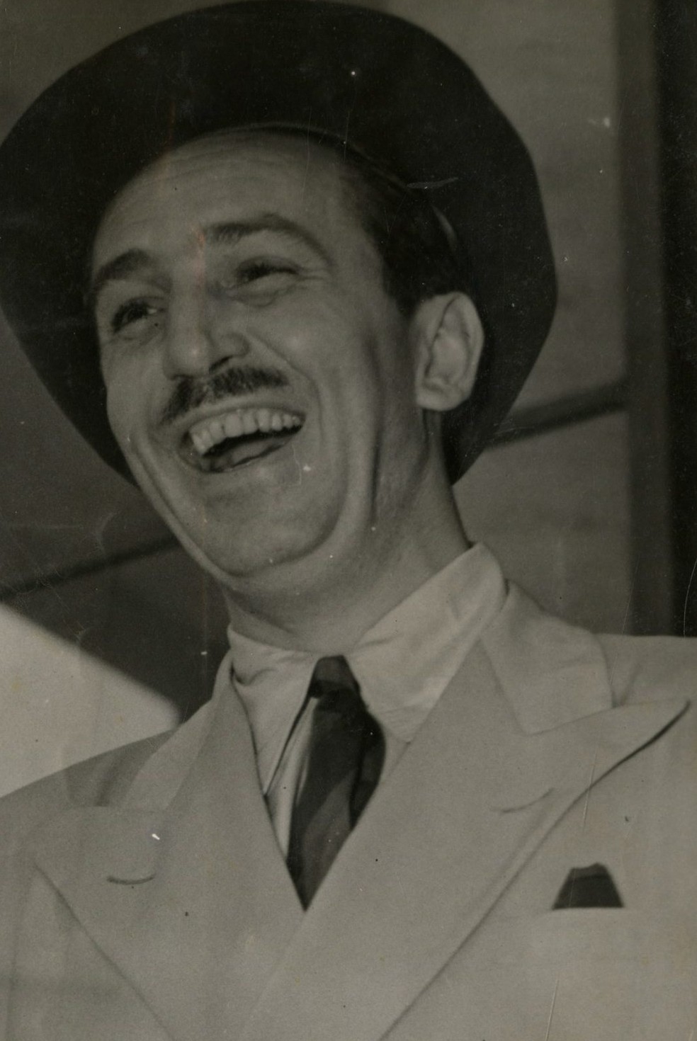 Walt Disney na chegada ao Rio de Janeiro em 17/08/1941 — Foto: Arquivo / Agência O Globo