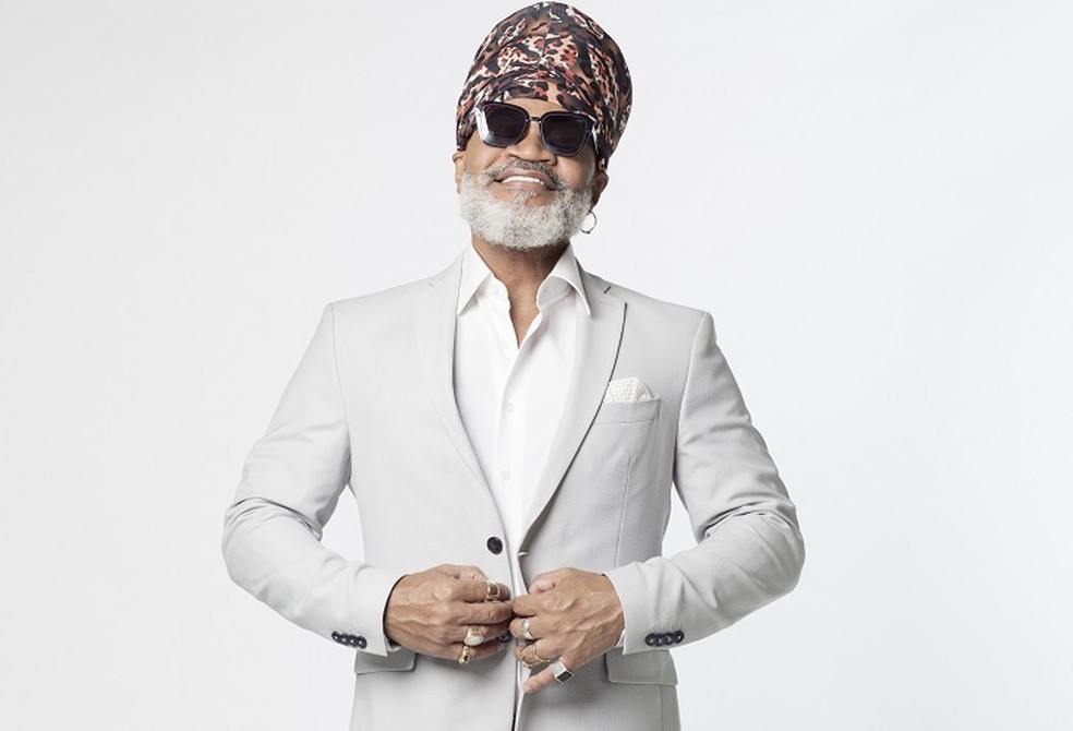 O compositor Carlinhos Brown: Não sou esse que diz ‘amei de novo’. Nunca parei de amar”  — Foto: Divulgação/Touché