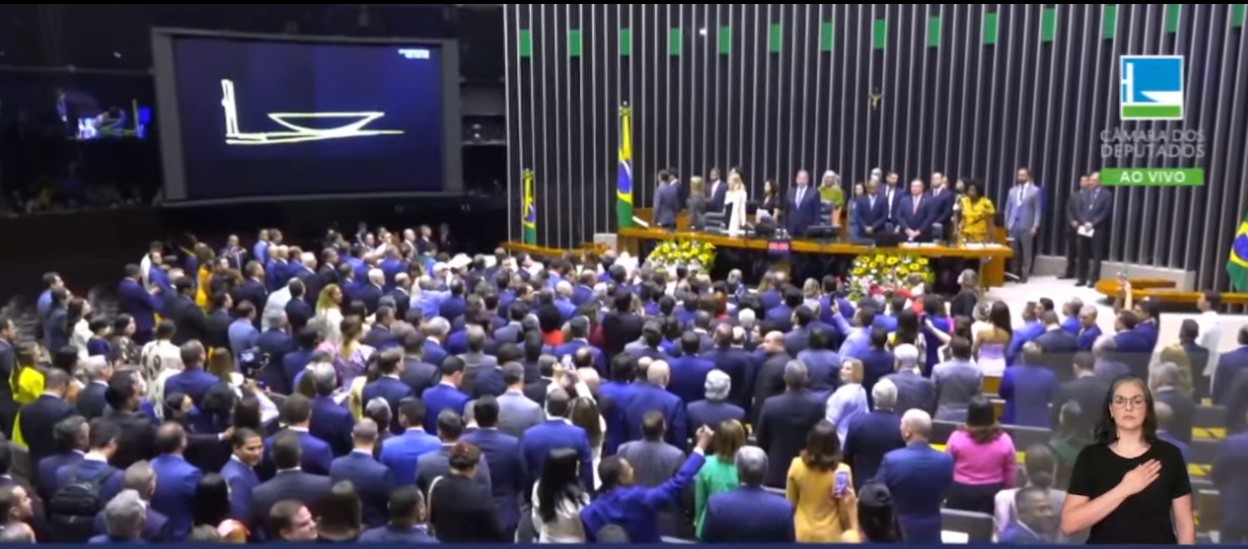 Cerimônia de posse dos deputados. — Foto: Reprodução / TV Câmara