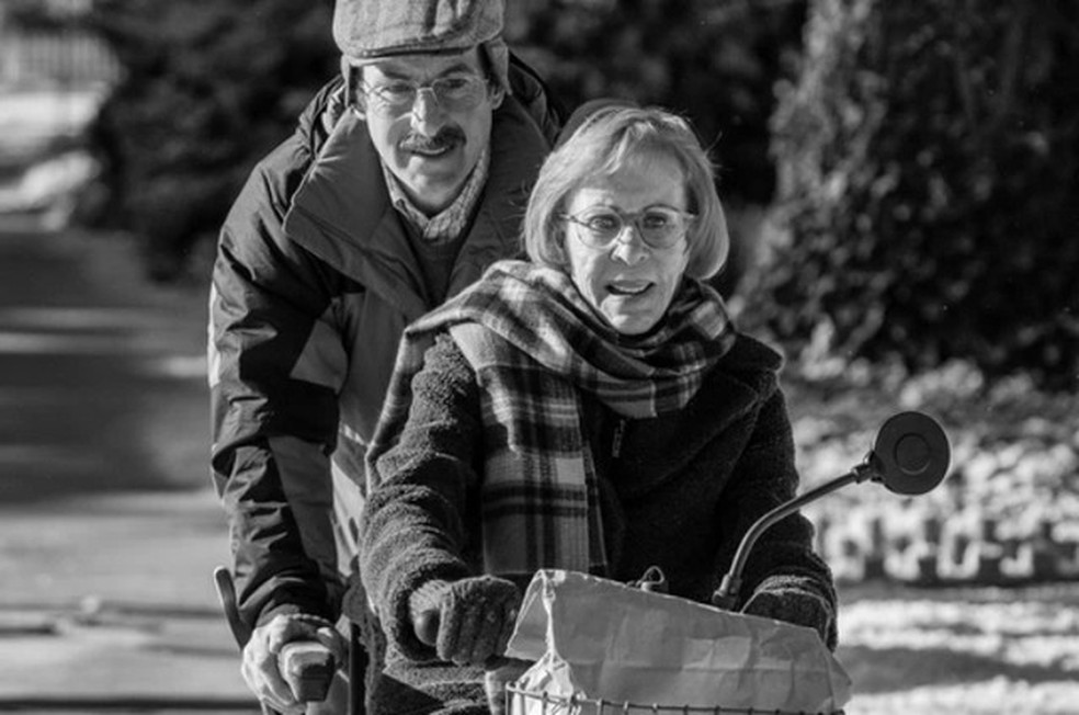 Bob Odenkirk e Carol Burnett em cena do décimo episódio da última temporada de 'Better call Saul' (Foto: Divulgação) — Foto:         