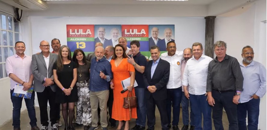 Lula com prefeitos em São Paulo