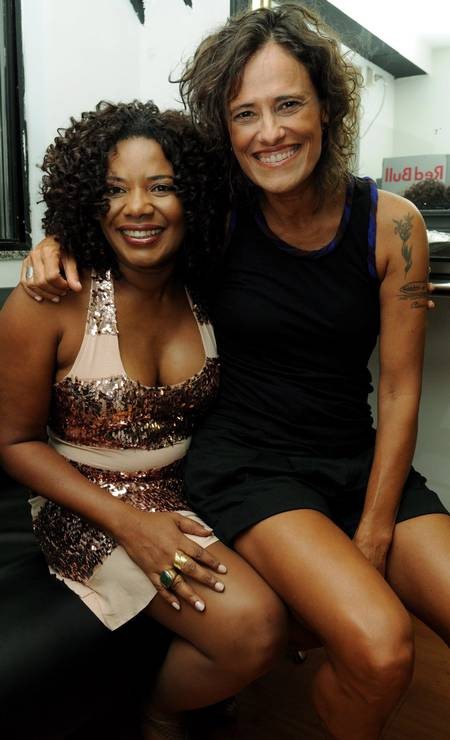 A cantora e Zélia Duncan na segunda edição do Ensaio AfroPop, no Lapa 40 Graus.  — Foto: Cristina Granato