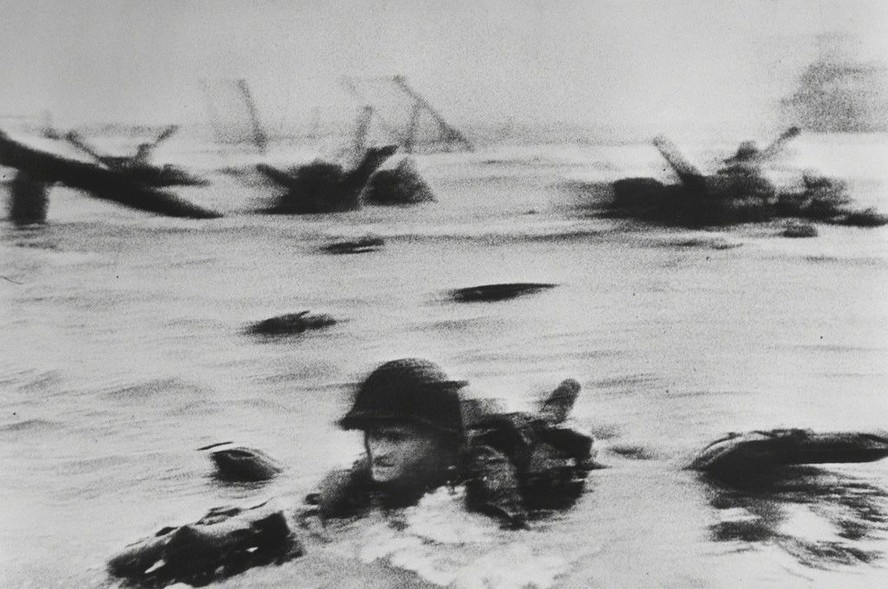 Uma das 11 fotos de Capa no desembarque dos aliados na Normandia, 6 de junho de 1944
