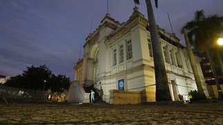 O atual Museu da Imagem e do Som, um dos poucos locais que ficaram de pé. Prédio abrigou o Pavilhão da Administração durante a exposição do centenário — Foto: Custodio Coimbra