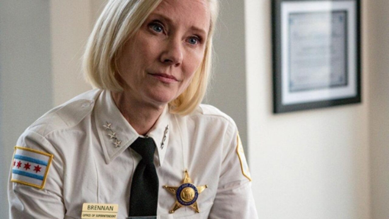 Anne Heche participou das temporadas 6 e 7 de 'Chicago P.D.' — Foto: Reprodução