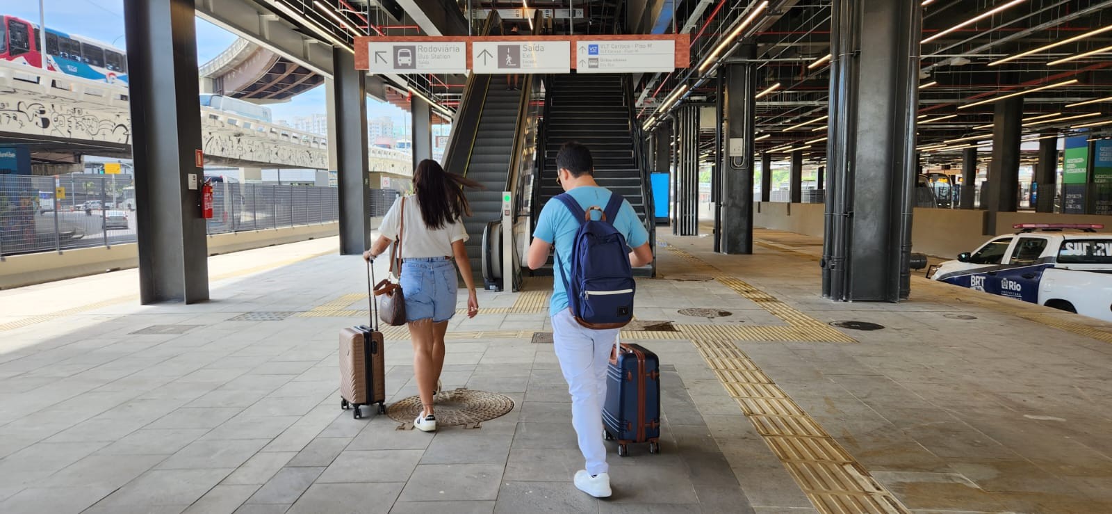 Terminal Gentileza: há escadas rolantes, rampas e elevadores que oferecem acessibilidade — Foto: Custódio Coimbra/Agência O Globo