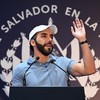 O presidente salvadorenho Nayib Bukele faz um discurso após votar em San Salvador, em 4 de fevereiro de 2024 - Marvin RECINOS / AFP