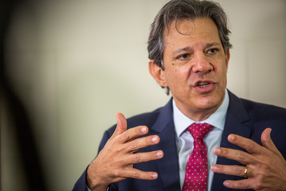 O ministro da Fazenda, Fernando Haddad, se encontrou com representantes de bancos na segunda-feira para tratar de juros do rotativo do cartão — Foto: Ministério da Fazenda