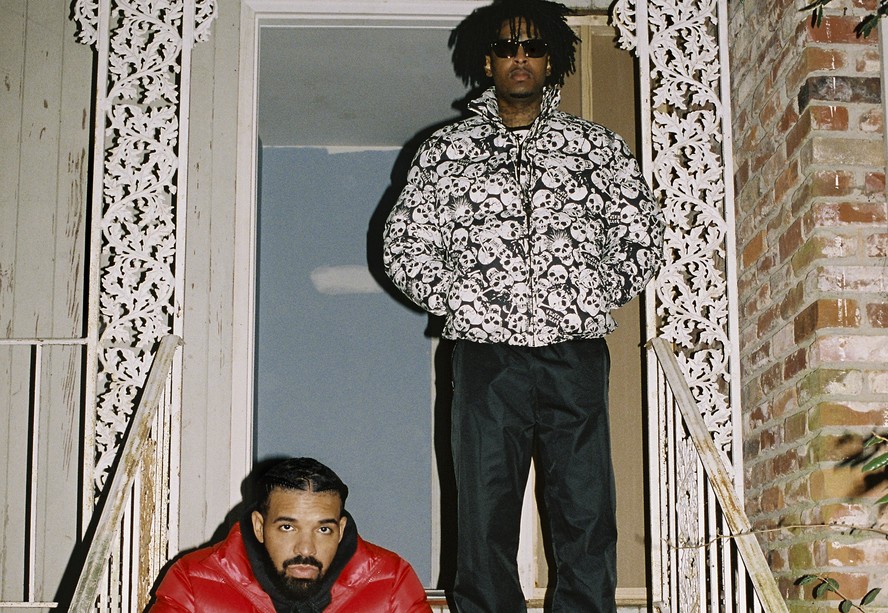 Os rappers Drake (à esquerda) e 21 Savage, que lançam o disco 'Her loss'