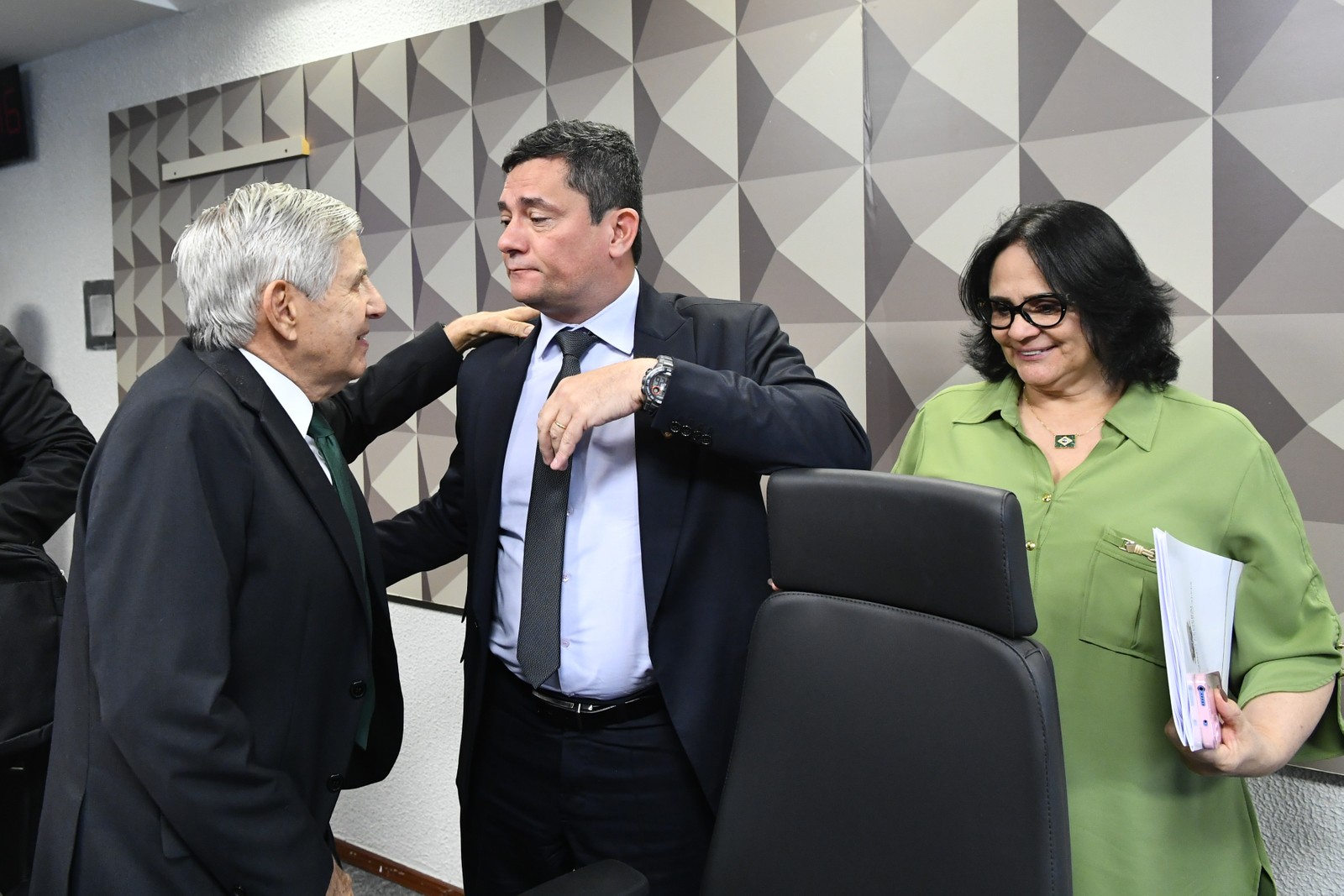 Ex-GSI, general Augusto Heleno e senadores Sérgio Moro e Damares Alves — Foto: Geraldo Magela / Agência Senado