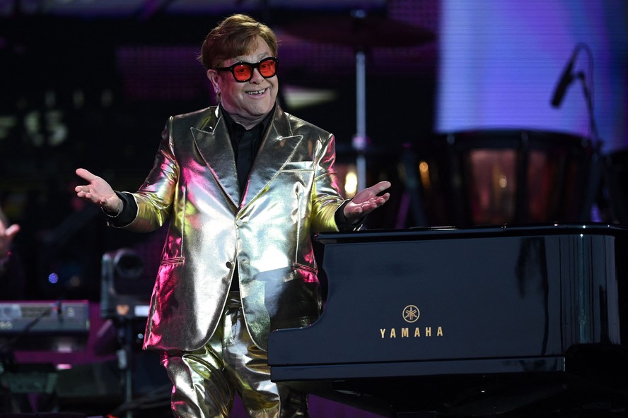 Elton John fez show emotivo no Festival Glastonbury