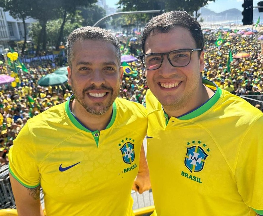 Os irmãos Rodrigo e Rogério Amorim, ambos apoiadores de Jair Bolsonaro