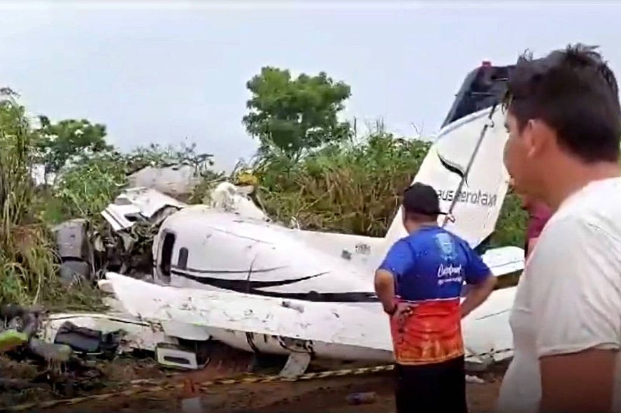 Destroços do avião que caiu em Barcelos, no interior do Amazonas