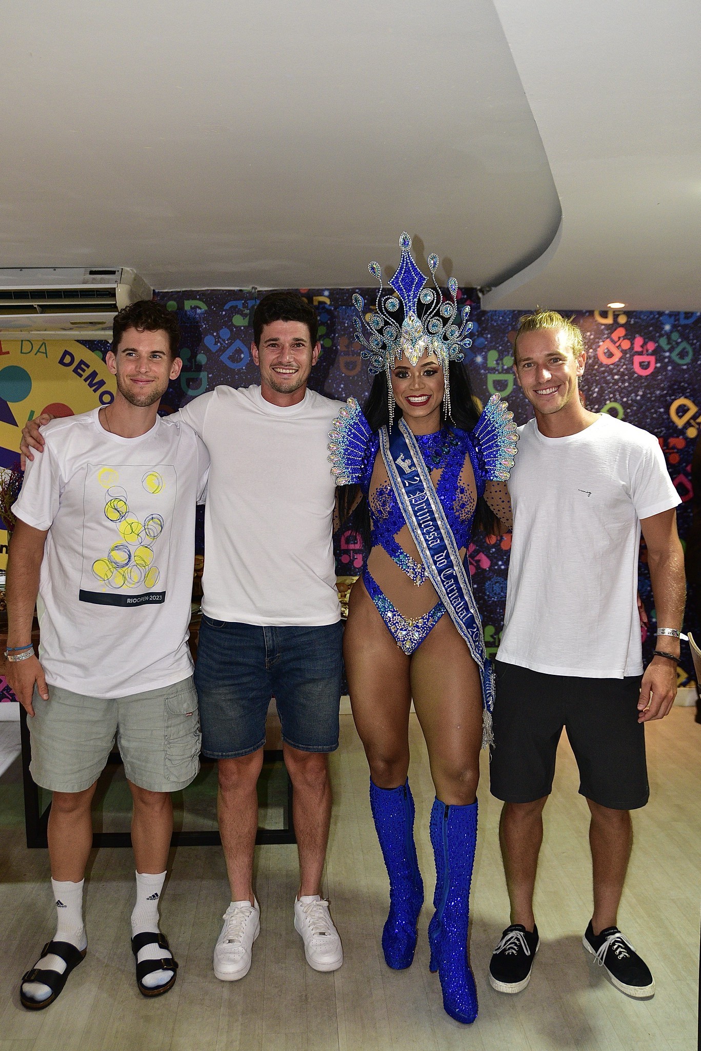 O trio em camarote do Sambódromo — Foto: Fotojump/RIo Open