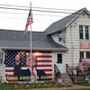 Casa de um apoiador de Trump em Wisconsin - KAMIL KRZACZYNSKI / AFP