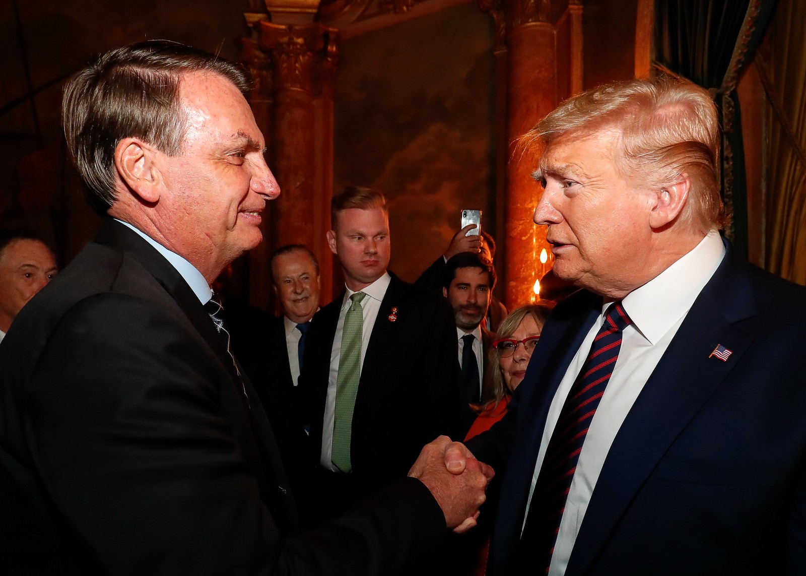 O presidente Bolsonaro é recebido pelo americano Donald Trump em sua residência em Mar-a-Lago, em sua visita à Flórida, em março de 2020PR - 07/03/2020