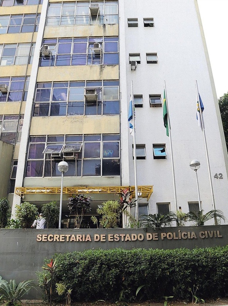 Fachada - Sede da Polícia Civil no Centro do Rio (Rua Gomes Freire com Rua da Relação)