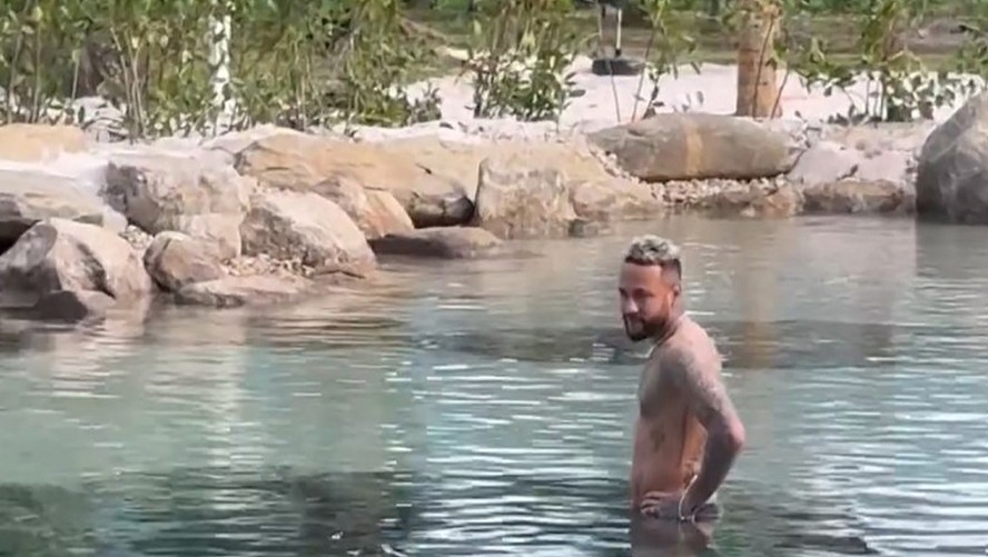 Justiça suspende multa de R$ 16 milhões aplicadas a Neymar por lago artificial em Mangaratiba