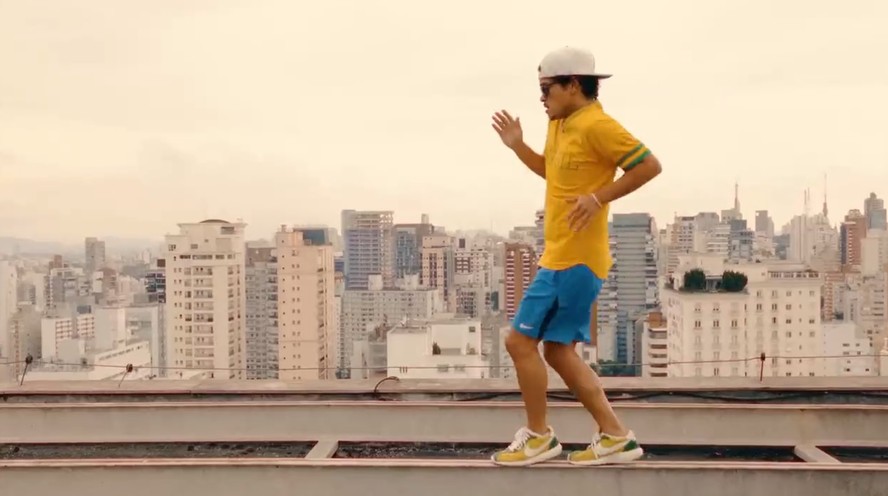 Bruno Mars em vídeo sobre o Brasil