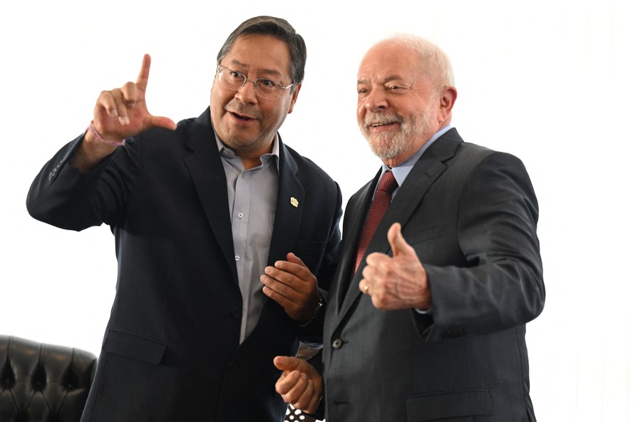 Lula e o presidente boliviano Luis Arce: visita mantida, apesar de tentativa de golpe