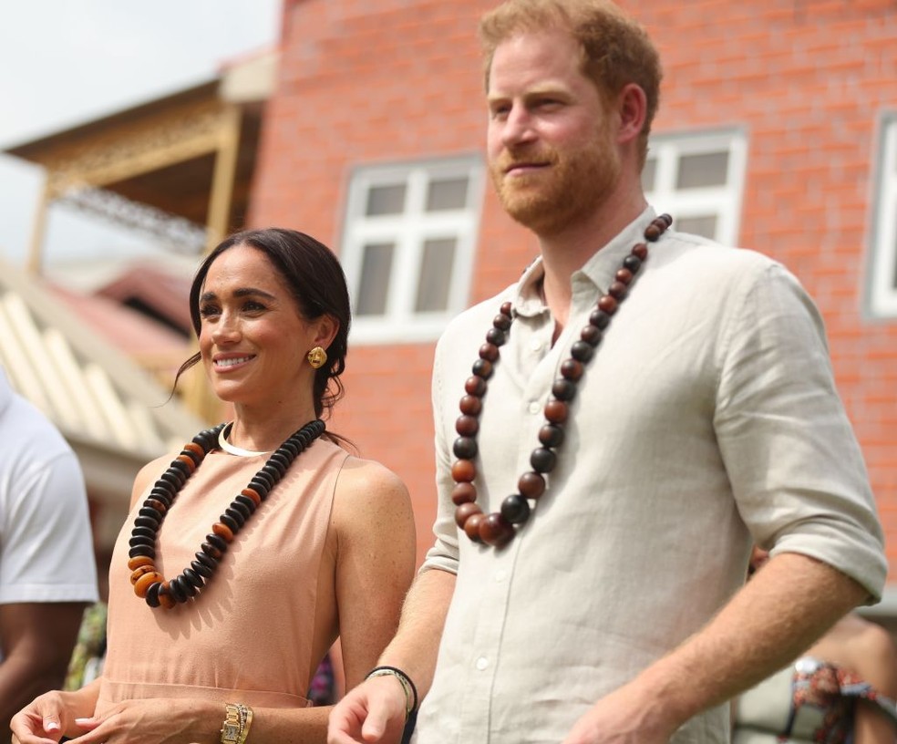 O príncipe Harry e Meghan Markle em visita à Nigéria — Foto: Getty Images