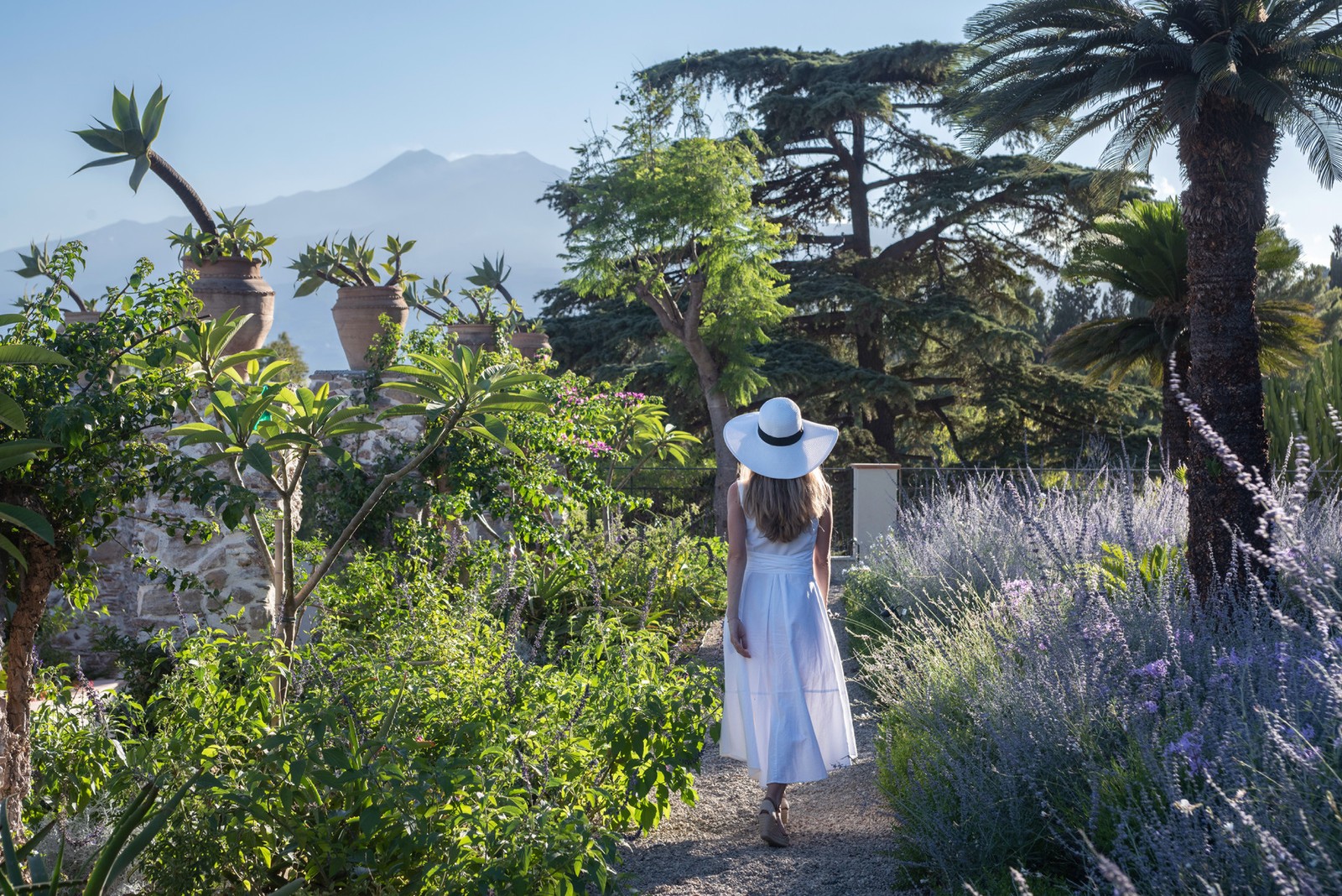 Os jardins do hotel San Domenico Palace, em Taormina, na Sicília, onde foi gravada a segunda temporada da série 'The White Lotus', funciona como hotel desde 1896 — Foto: Divulgação / Four Seasons