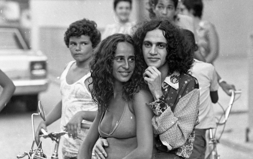 Maria Bethânia e Caetano Veloso no Rio em janeiro de 1972