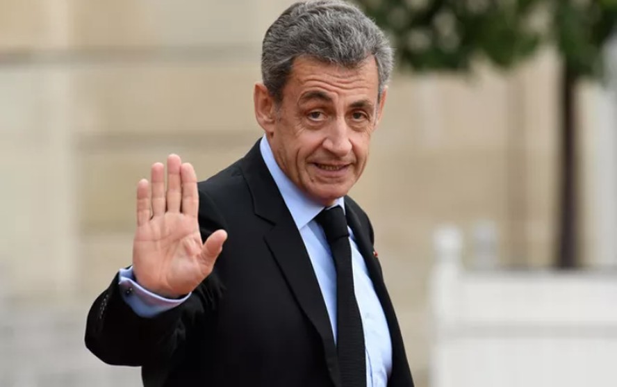O ex-presidente francês Nicolas Sarkozy, condenado a 3 anos de prisão por corrupção e tráfico de influência