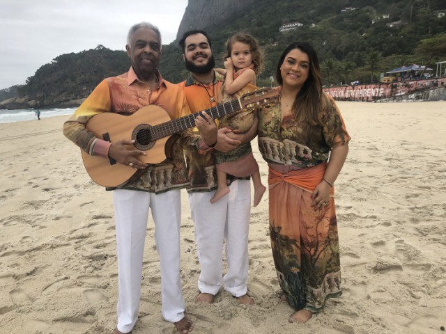 Gilberto Gil, Francisco Gil, Sol de Maria, neta de Preta Gil e filha de Francisco e Preta, em 2018 - Foto de divulgação