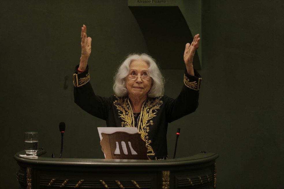 Fernanda Montenegro em sua posse na ABL em 25/03/2022 — Foto: Alexandre Cassiano / Agência O Globo